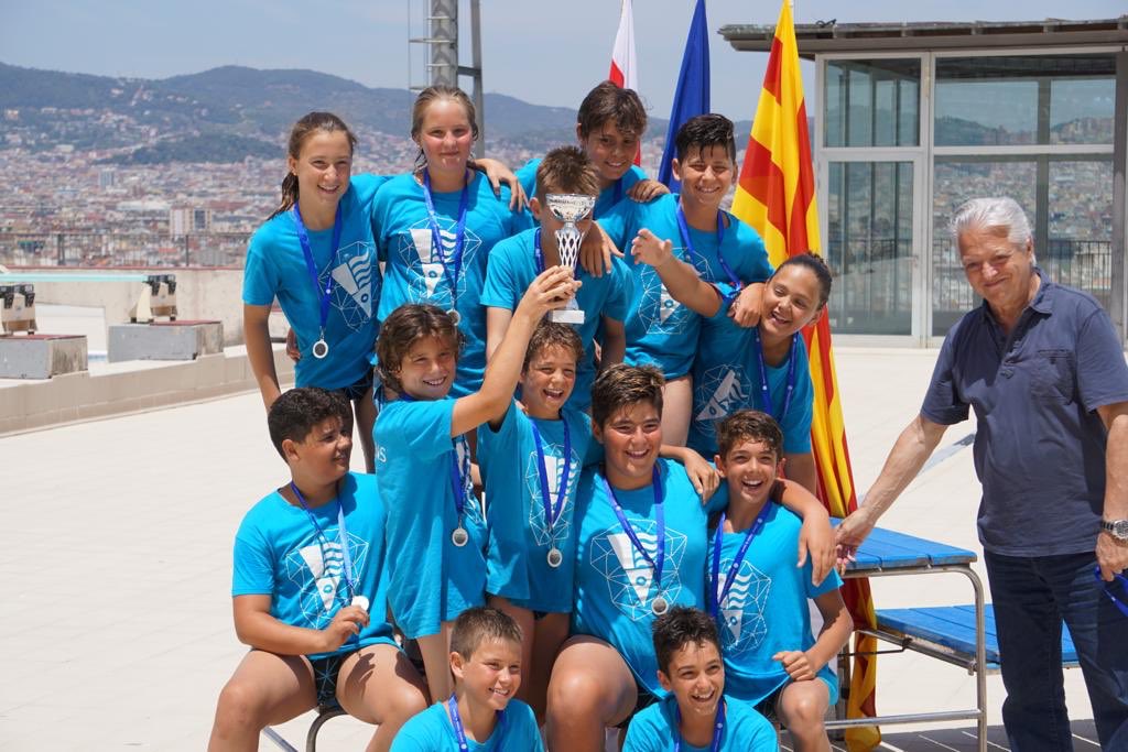 CN_Molins's tweet photo. 🥈 L’equip aleví del CN Molins es proclama subcampió de Catalunya després de caure a la final davant el @cnswaterpolo per 4-2.
Els nois de @Mprat10 tanquen una temporada excel•lent i s’enduen el Premi AnuariWP al Fair Play
#waterpolo @EsportsViu 
📸 @ensenyant https://t.co/BjbOhcgd18