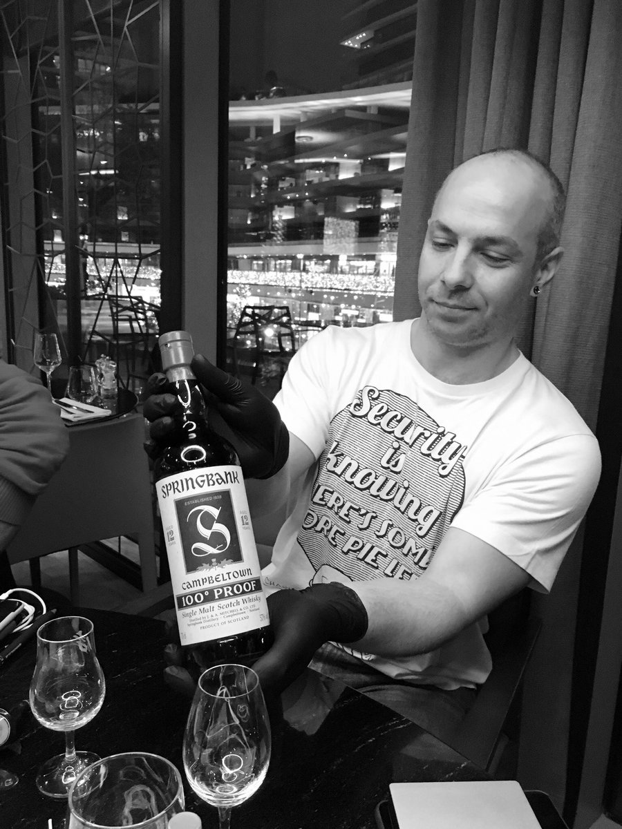 IstanbulWhisky's tweet photo. [Meet the Team]
#MuratTerzioğlu
#viski #whisky #whiskey https://t.co/9i618wj5OH