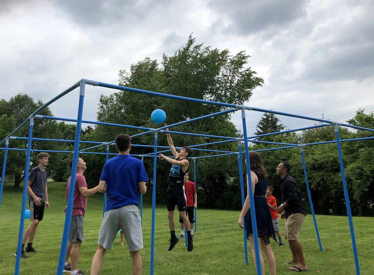 9 Square in the Air tweet media