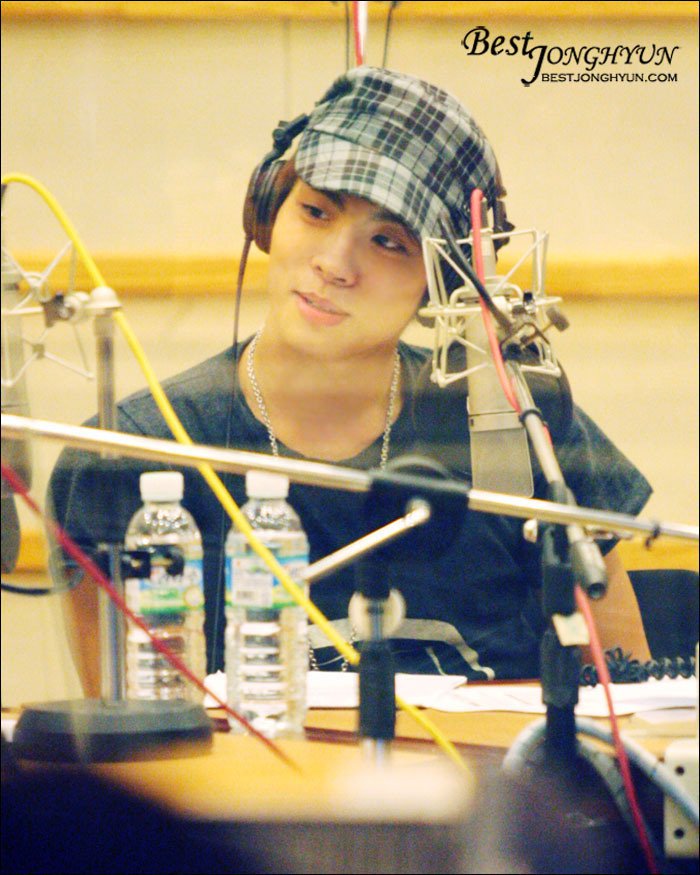 Jonghyun_Arg's tweet photo. 190623 ⭐ RECUERDOS ⭐ #Jonghyun #종현 #SHINee ⭐ KBS HappyFM Radio [090623] ⭐

Cr.: En logo.
Vía: jjongonthisday.
👑 #JonghyunArgentina 👑 https://t.co/mYTY3vMV0N