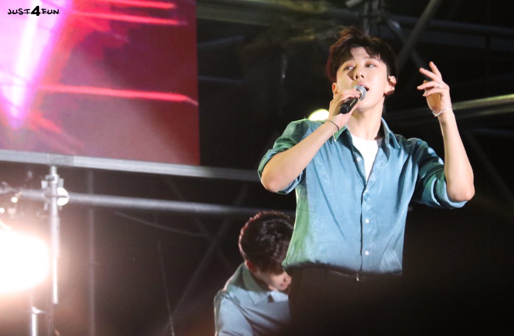 #핫샷 #HOTSHOT #노태현 #Rohtaehyun 190615 k-pop Artist Festival   아우라가 있다