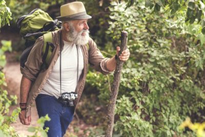 Walking Stick Uses – An Important And Versatile Survival Tool thesurvivalplaceblog.com/2019/06/23/wal…
