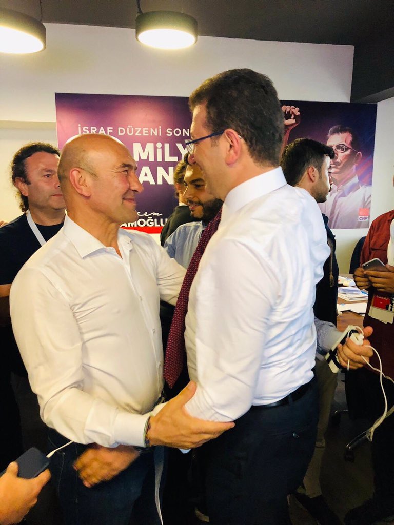 Medyanin50Tonu's tweet photo. İzmir Büyükşehir Belediye Başkanı Tunç Soyer: “Bugün her şey çok güzel oldu. Zaferi kutluyoruz. Her şey daha da güzel olacak. #HerŞeyÇokGüzelOlacak” https://t.co/LTL98IQUrv