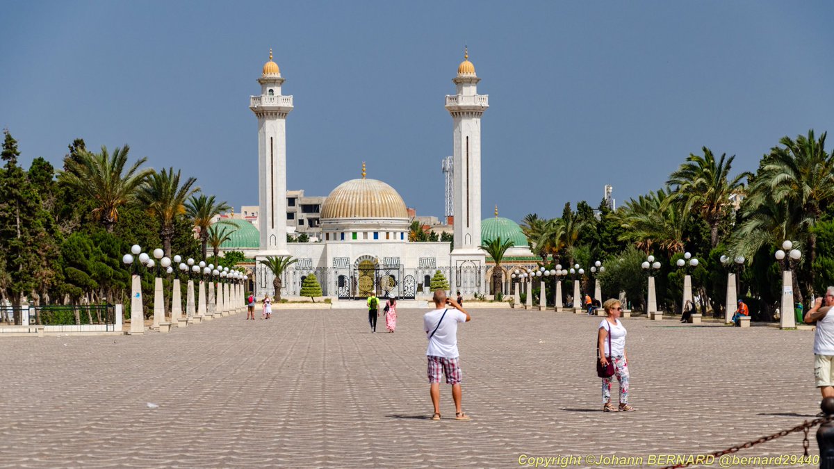 bernard29440's tweet image. Les 2 #minarets du #mausolée de Bourguiba. Une visite s’impose si vous passez à #monastir. #culture #sépulture #histoire #president #tunisie