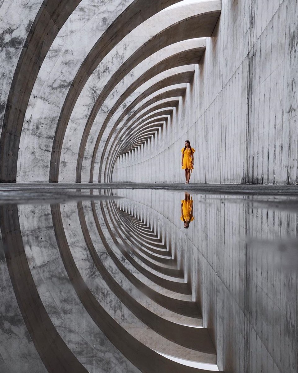 Perfection is in the reciprocal of our actions. 🤲
#lapalma #canaryislands #islascanarias #reflection #perfection #way2ill #folkgood #beautifuldestinations #agameoftones #speechlessplaces #sonyalpha #sonyimages #natgeotravel #symmetrykillers #urbanromantix #symmetricalmonsters