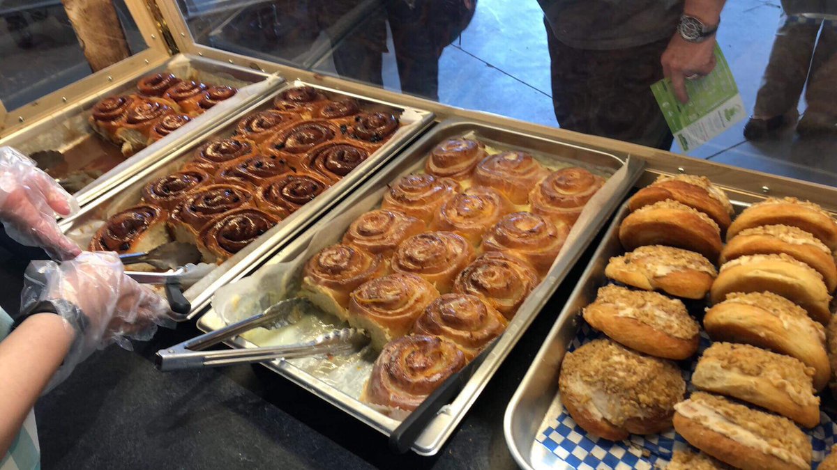 farm_bakery's tweet photo. We’re at Bountiful Farmers’ Market today until 5:00 p.m. @bountifulmarket @AlbertaFoodGeek @CityofEdmonton @yeggers_ #sourdough #slowfood #cinnamonbuns #homemadebread #softpretzels #yeg #edmonton #tourismalberta https://t.co/ECfSh9r7OB