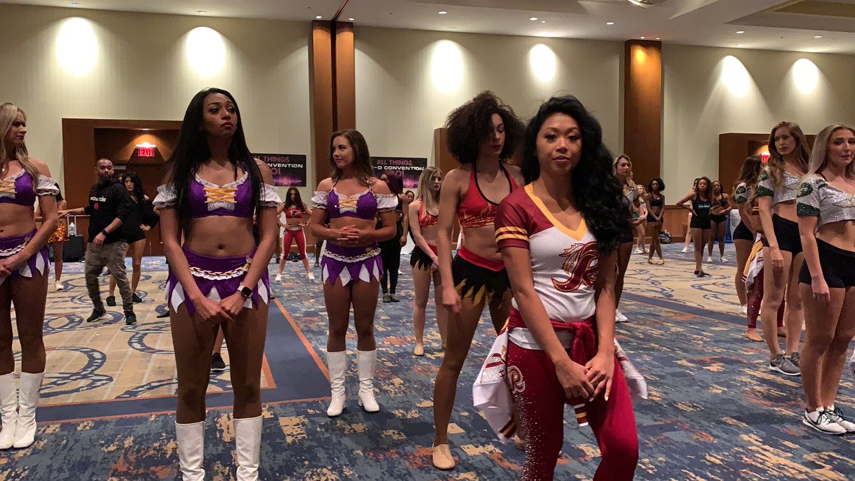 UltimateCheer's tweet photo. Session 1 of day 2 of the PRO Convention in Atlanta. Hot weather, hot girls and hot dances!
#AllPRO3
#PROConvention2019 https://t.co/76fDzc4erU