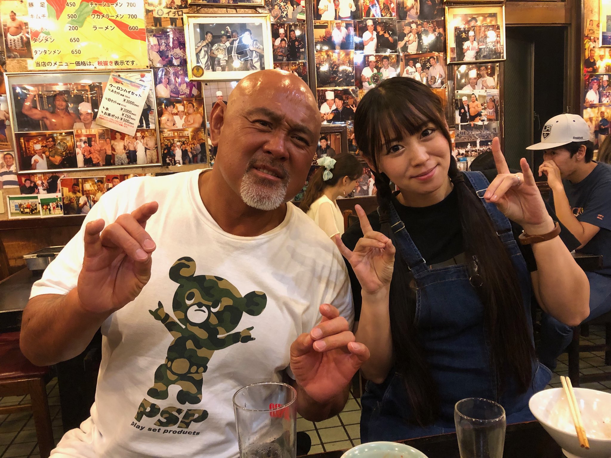 武藤 敬司 Twitterissa 今日はプロレスラーや相撲取りがよく行く焼肉屋の北京で 仲間達と食事 久しぶりに元風男塾の浦ちゃんとも再会 お腹の中に赤ちゃんが居て 幸せそうだった 元気な赤ちゃんを産んで欲しい T Co Lquwgfxvfe Twitter