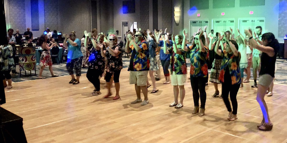 ASRT's tweet photo. Thanks for a totally rad time last night at ASRT Foundation’s Surfin’ in Paradise event! #ASRT19 #OnlyAtASRT https://t.co/lUx8Bq9vYZ