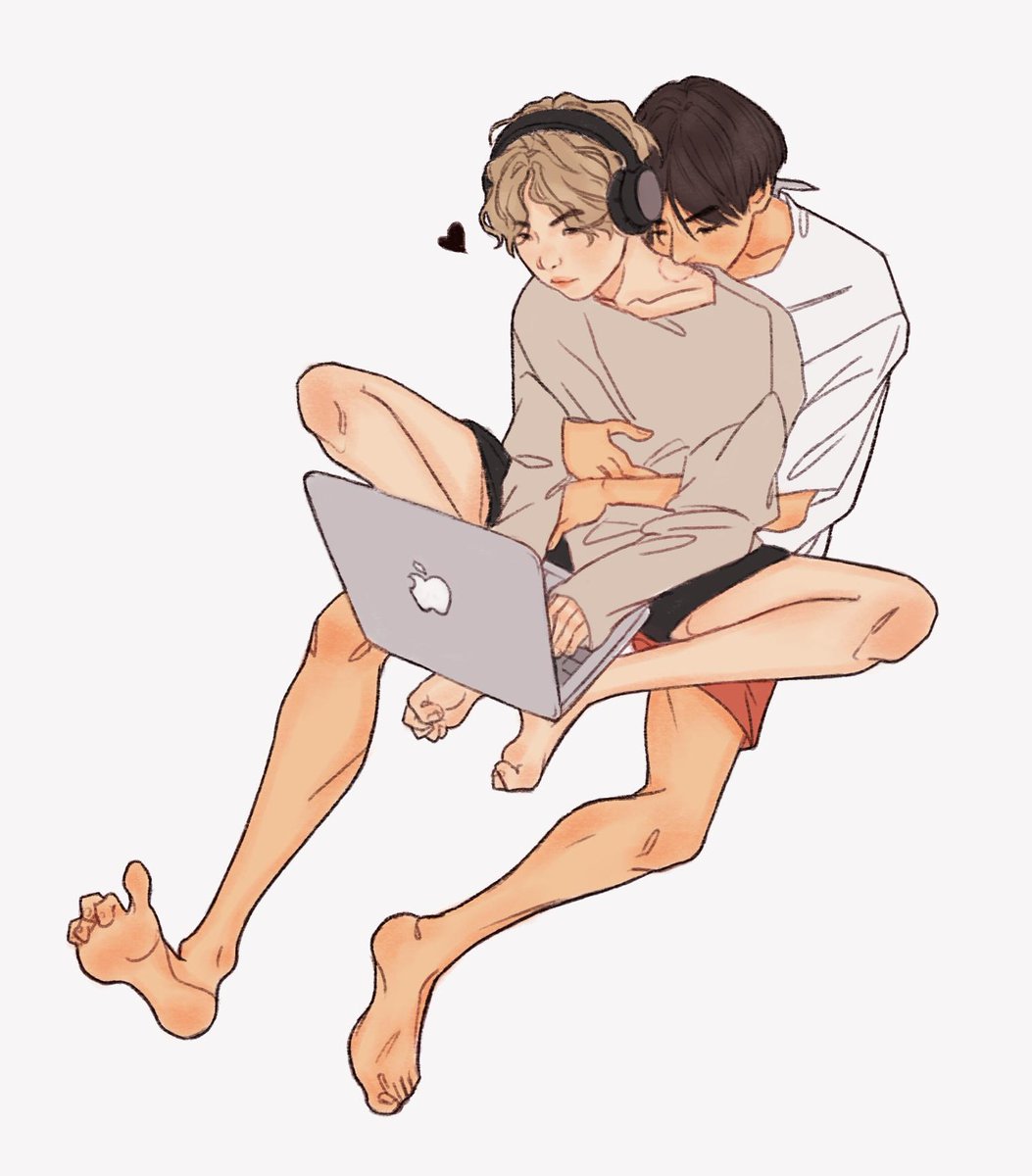 inbloomY's tweet photo. A life where we are together ⭐️🌒

#taegiweek19 #taegi #뷔슈 https://t.co/BkiO3ef6Fb