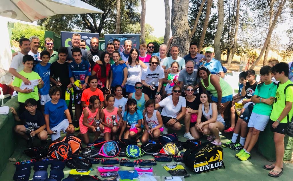 Buena mañana en el <a href="/ClubSMorena/">Club Sierra Morena</a> donde se han jugado las finales de la prueba provincial.Enhorabuena a los ganadores!!
El ayuntamiento de Córdoba apuesta por el padel !!
<a href="/IMDECO_/">IMDECO</a>
