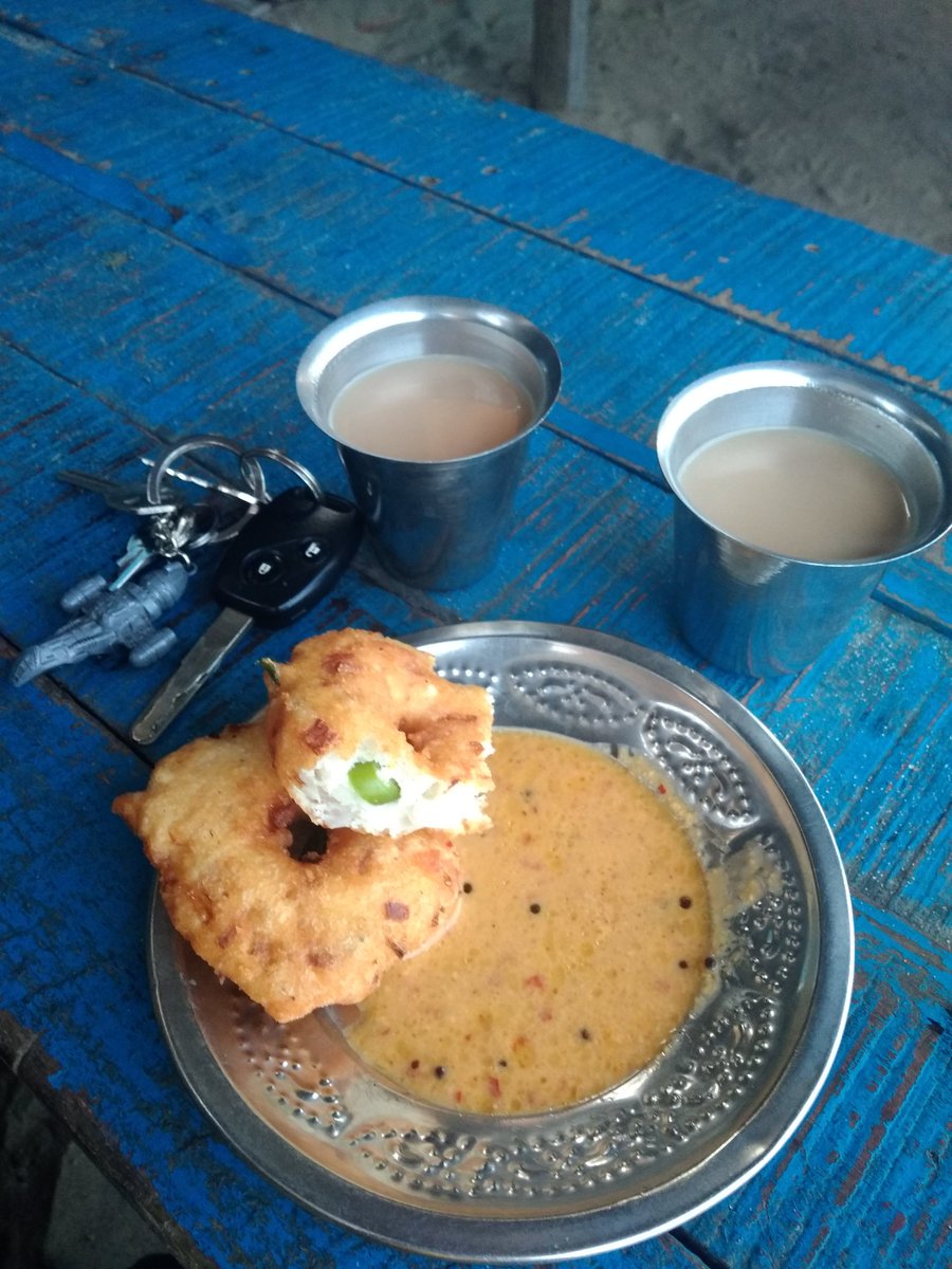 Obviously had to have hot vadai amd tea at Patti mess just before the outpost.