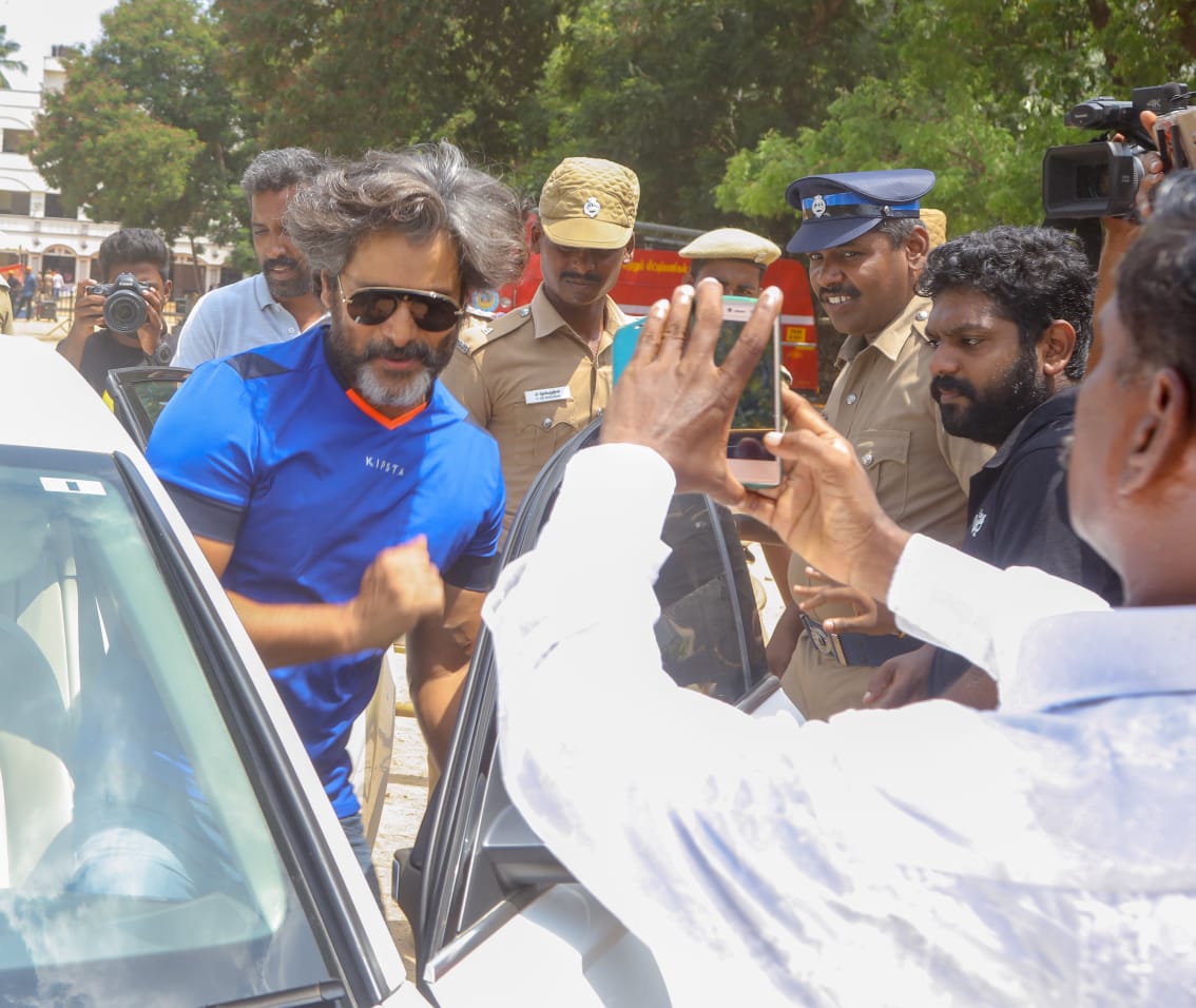 maruthup89's tweet photo. #ChiyaanVikram #NadigarSangamElections2019 https://t.co/vtIrTZzCYM