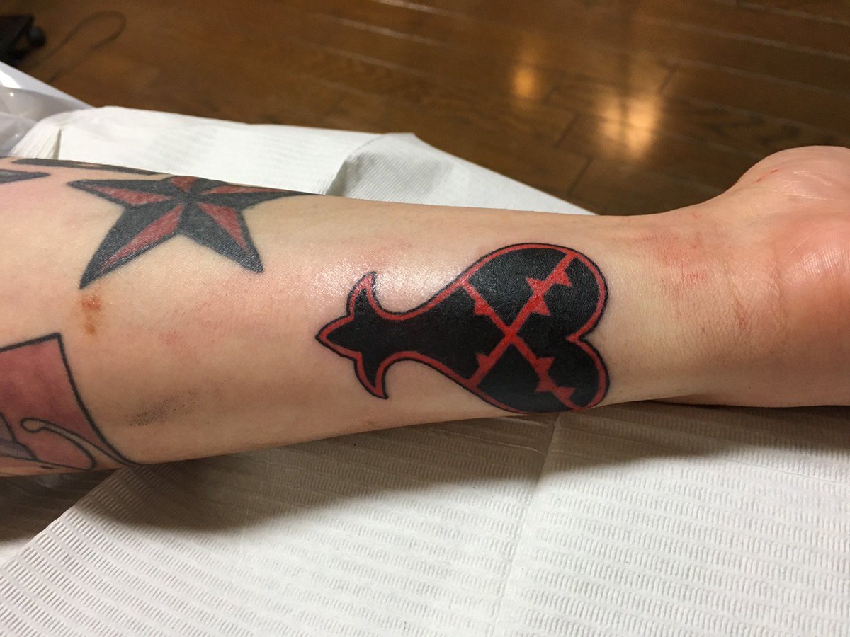 lilBCCNo's tweet photo. 2019年初タトゥー入れて来たぜ🤩
@tenjiku13 ありがとう🙏🙏🙏

今回はGAME Tattoo https://t.co/SfPSQL2uXL