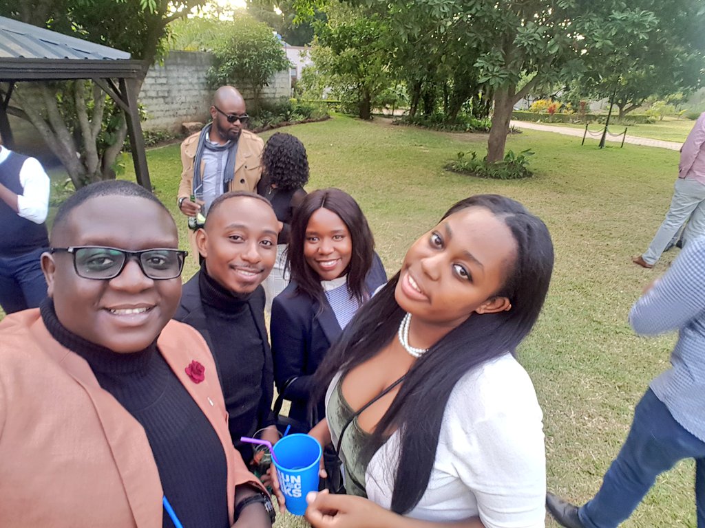 NJay_N's tweet photo. Yesterday was such a VIBE!! My boy @i_R_def made it official with his lady @ladyfrankie37. Not a regular wedding but a parrrrrrrry🔥🔥. It turned out to be a mini reunion. Congratulations guys🥂
Those #imWani cocktails slapped😂😂😂 https://t.co/HpqWHDeC9s
