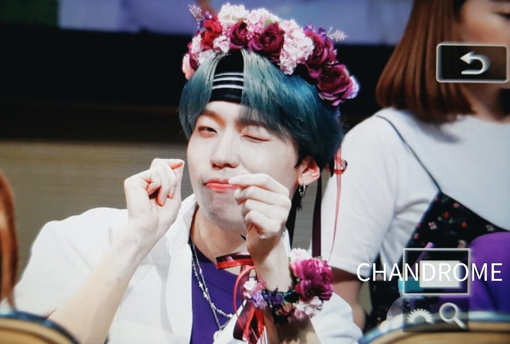 CHANDROME13's tweet photo. 190623 대치 2동 팬싸인회

#디크런치 #D_CRUNCH #상찬 #OV #오뷔 #SANGCHAN @DIA_CRUNCH #Today_his_vibe https://t.co/azH4suh8nK