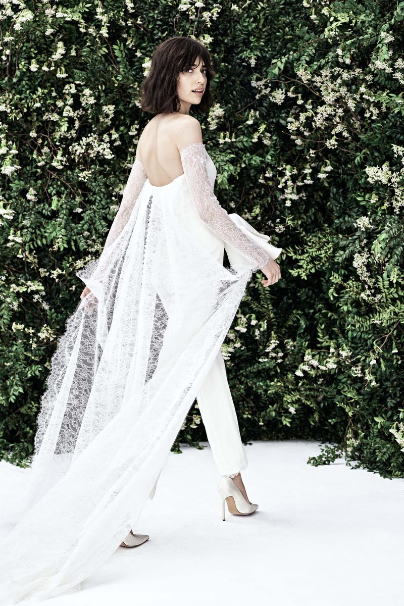 lizjohnsbridal's tweet photo. Carolina Herrera Spring 2020 looks! Which is your favorite?! #chny #carolinaherrera #bride #bridestyle https://t.co/c1hkUPlscB