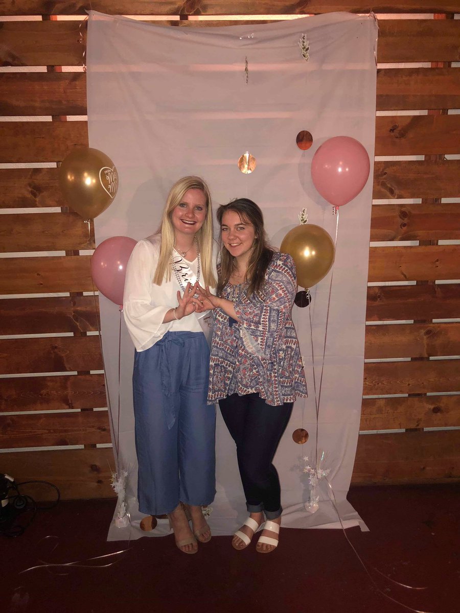 MSSU_ASA's tweet photo. Sisters before misters! Look at two of our beautiful brides to be! 👰
#MSSUASA https://t.co/ubXYNsLjTo