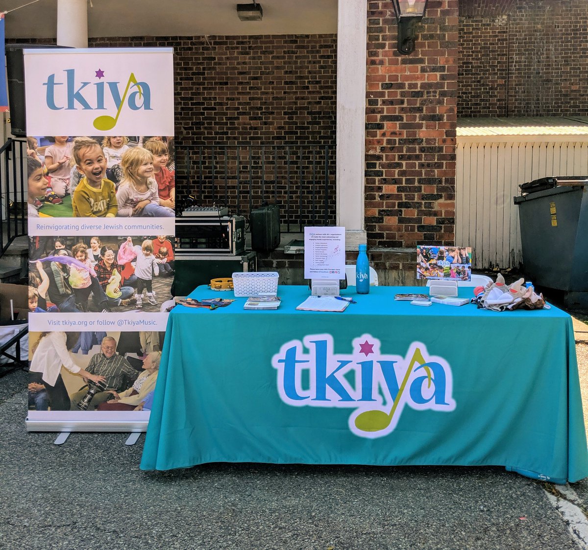 Join us at North Westchester Jewish Festival today! Our sets are 12, 1:30, 2:30. In between you'll get to see <a href="/Maccabeats/">Maccabeats</a>, <a href="/WestchesterKlez/">Westchester Klezmer</a>, and lots of fun activities in the #kidscorner. Thank you to <a href="/PJLibrary/">PJ Library</a> and <a href="/UJAfedNY/">UJA-Federation of New York</a> for inviting us! #nwjf