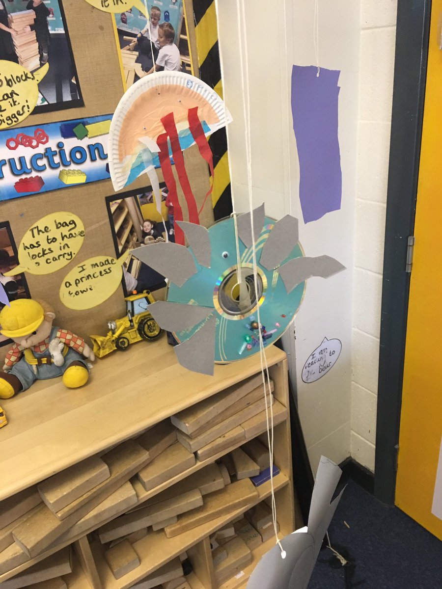 MissKendrickMLP's tweet photo. Lots of fishy goings on in reception currently. We have made all kinds of sea creatures to go in our aquarium @MabLanePri https://t.co/vuGReQqTRS