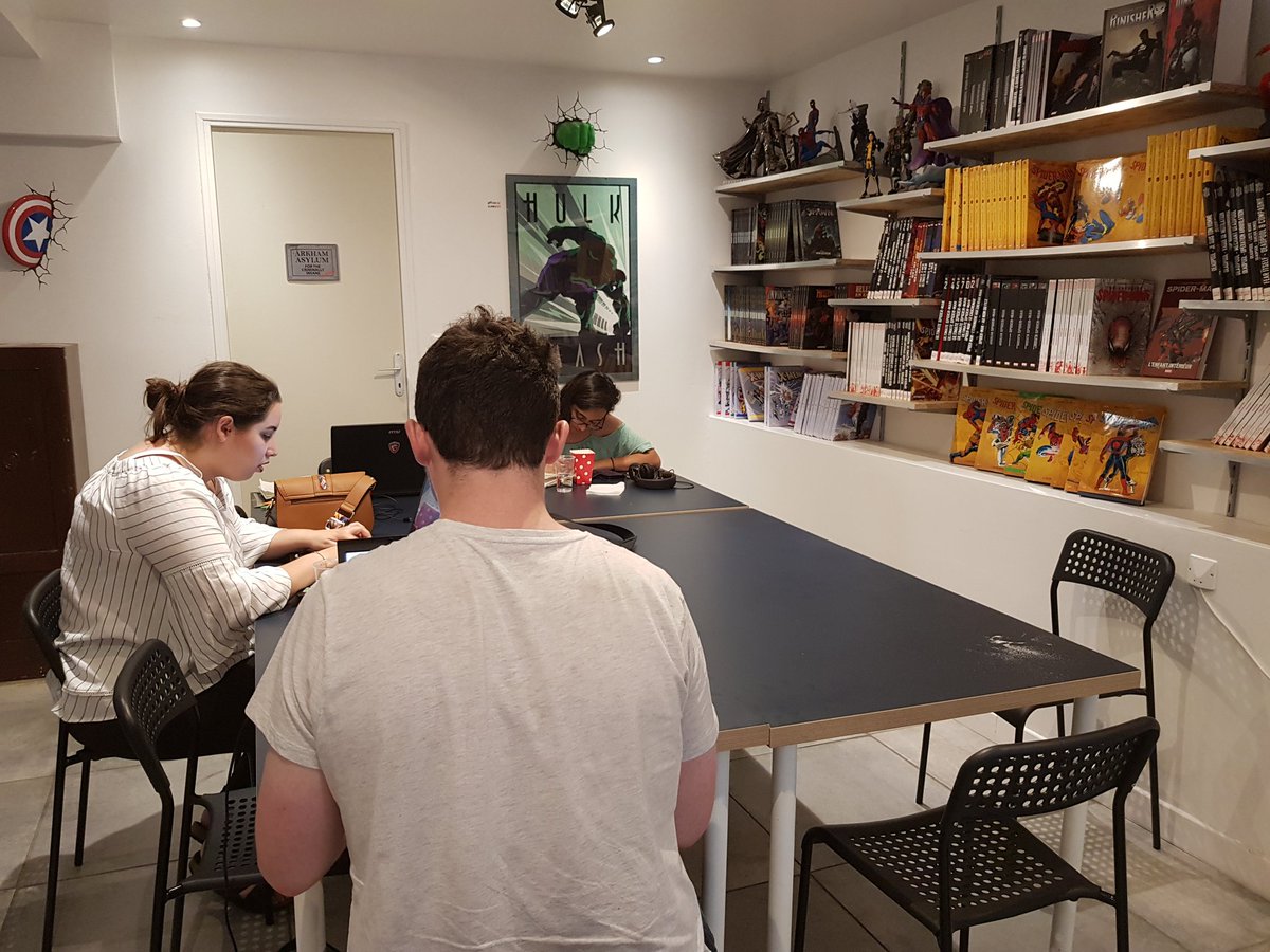 AteliersMoody's tweet photo. En direct de notre atelier d'#écriture #DimancheOnEcrit @LeComicsCorner avec les infinite writers ! Vous écrivez sur quoi, vous ? ✏ https://t.co/picLBwLl3D