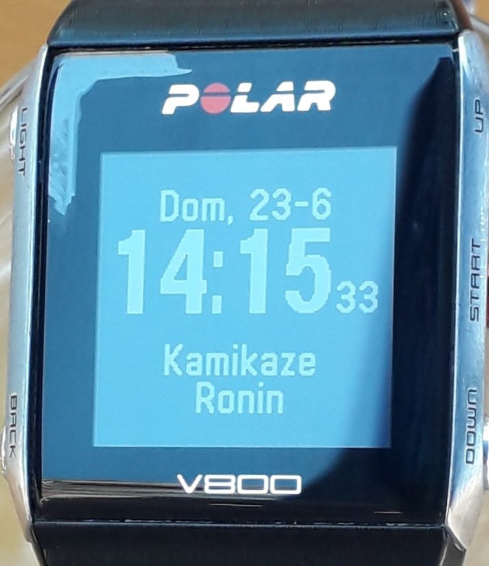 Citizen_Loki's tweet photo. Has anyone had this problem with the #polarv800 in which the glass took off ?, I do not think that @polarglobal launches products with this type of defects that occur without having received blows. #triathlon #polarglobal #runners https://t.co/UaBP3Wj3TD