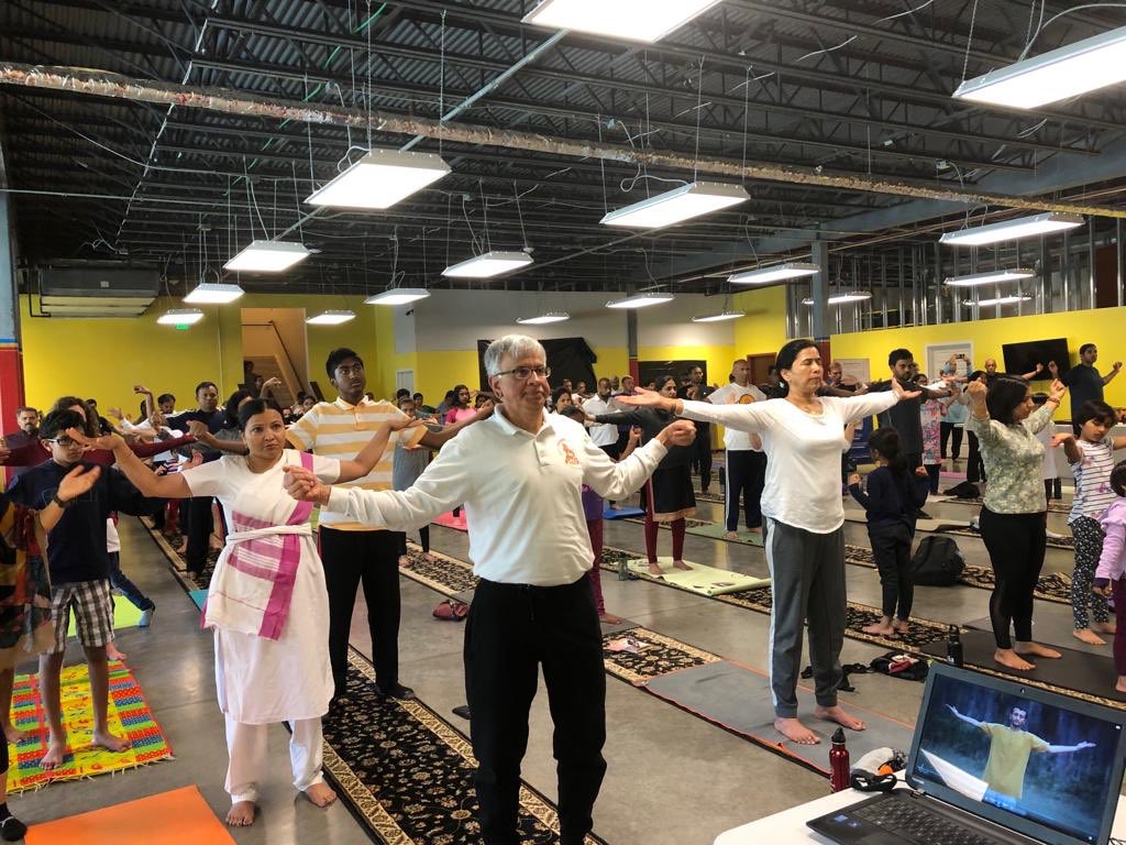 cgihou's tweet photo. #IDY2019 celebrated at Centennial, Colorado.
@PMOIndia @narendramodi @DrSJaishankar @harshvshringla @MEAIndia @ICCR_Delhi @IndianEmbassyUS @anupamifs @cgihou @AdhanaIfs @ticcgihouston @hssusa @ArtofLiving @sewausa @IshaUSA #IDYcgiHouston #YogaForAll #texasdayofyoga https://t.co/sSj03nTJRZ