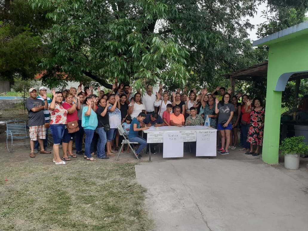 Zenon_Velazquez's tweet photo. Hoy vivimos una votación interna para elegir a nuestros presidentes de seccional logrando un ejercicio democrático y de unidad en nuestra renovación #PorSiemprePRI #PRINava #PRICoahuila https://t.co/QKsAzfkwTA