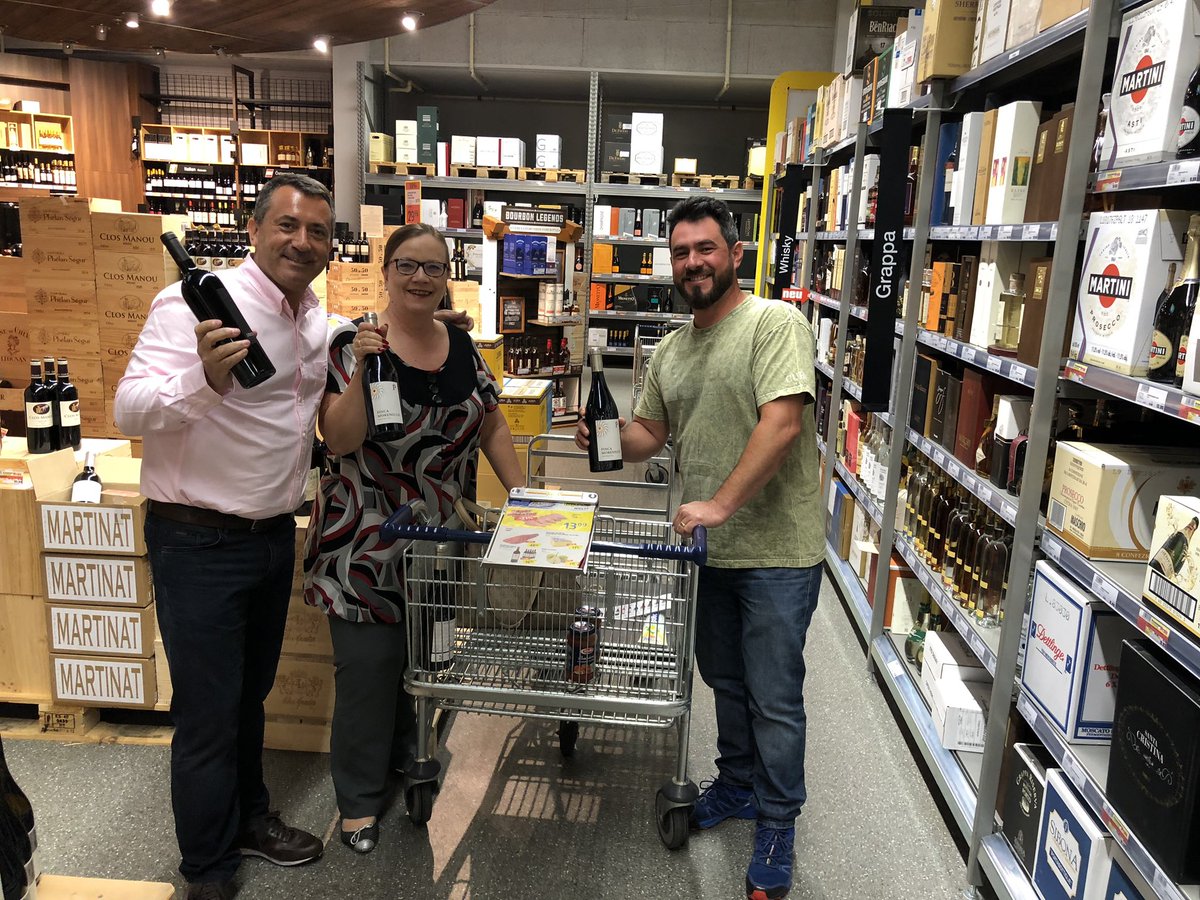 CellerPinol's tweet photo. More #winetasting #WineLovers #Switzerland #luzern #topcc @doterraalta #garnatxablanca #garnacha #grenache #organicwine @CCPAE #videbatea https://t.co/oDUuuuT1Fw