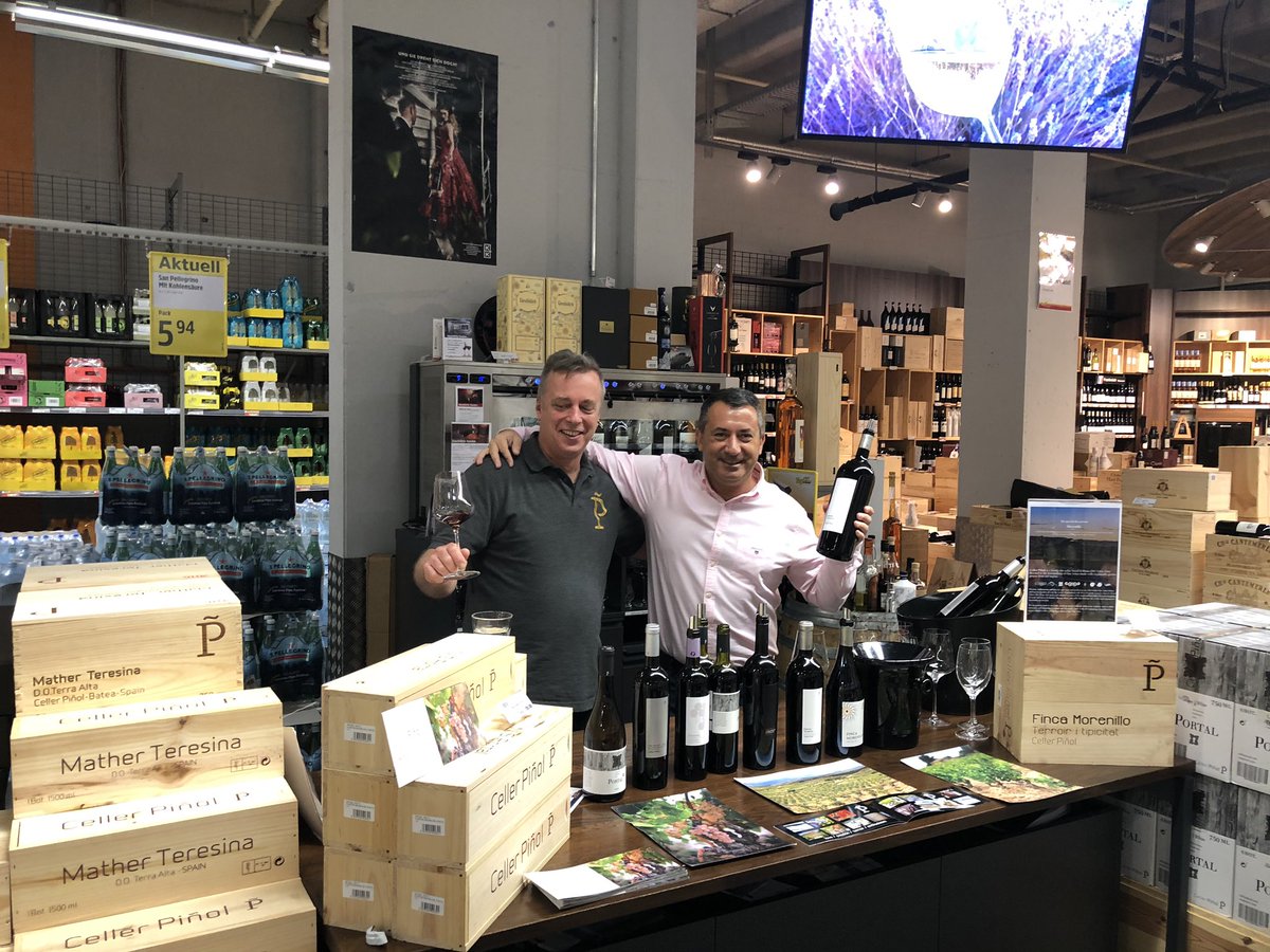 CellerPinol's tweet photo. More #winetasting #WineLovers #Switzerland #luzern #topcc @doterraalta #garnatxablanca #garnacha #grenache #organicwine @CCPAE #videbatea https://t.co/oDUuuuT1Fw