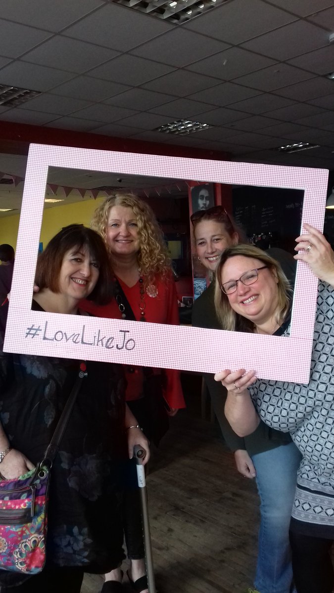 LabourSidney's tweet photo. A massive thanks to everyone who came to yesterday's Great Get Together at the Moon on the Water, especially our very talented local performers. It was a great family friendly community event in the true spirit of Jo Cox #GreatGetTogether #MoreInCommon2019 https://t.co/4isD4Sx0FH