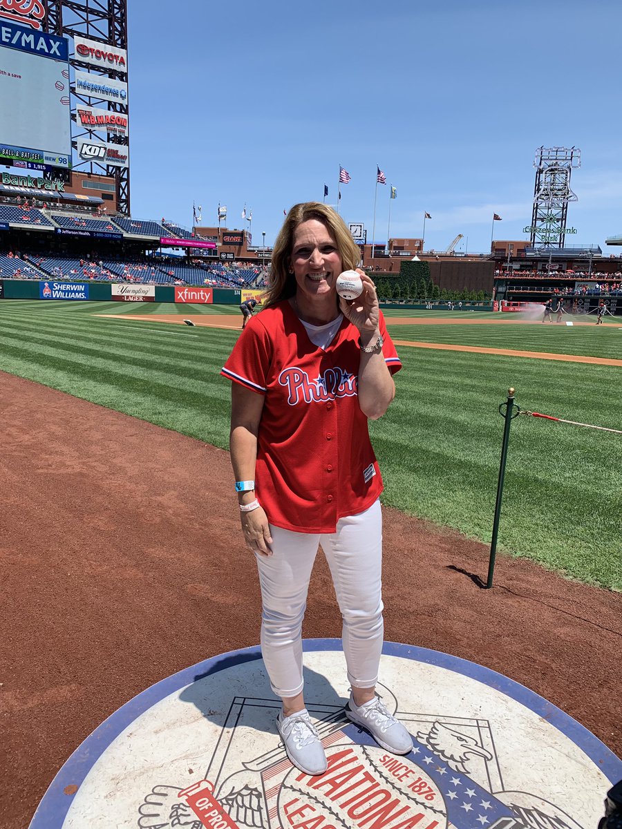 FJFrabizzio's tweet photo. Deanna warming up to throw out the first pitch at Phillies game #PwCproud https://t.co/BqeGdyDWbk