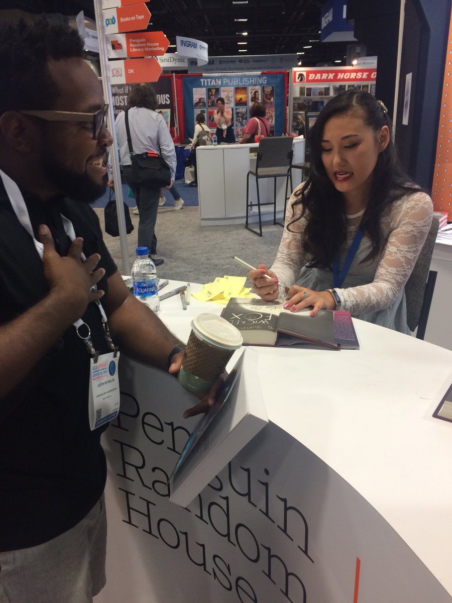 erincaseywestin's tweet photo. One #beople signing for another! Cuties @KatCho @andthisjustin @beth_phelan YAY #WickedFox #alaac19 https://t.co/9D9g9ZZqo8