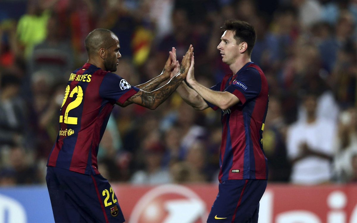 sport's tweet photo. 🔵🔴 Alves quiere volver al Barça 

🇧🇷 El brasileño queda libre y se ha ofrecido 

🙄 ¿Os gustaría volver a verle de blaugrana? 

❤ Sí
🔄 No https://t.co/lsmI1u7O5a