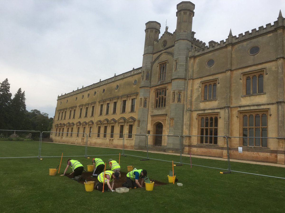 Ashton Court dig off to a good start. Early days with plenty of features appearing already. Pottery and clay pipes stems amongst the finds so far. Interesting stone rubble layer in trench 2. #ashtoncourt