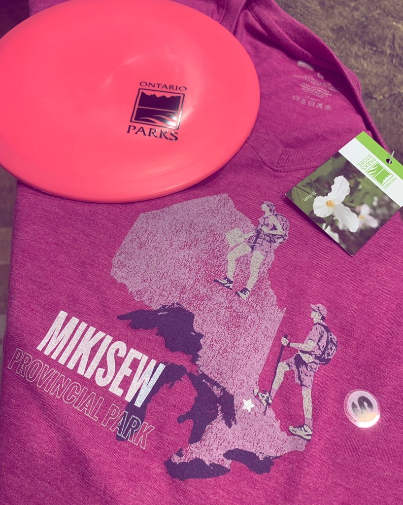 MikisewProvPark's tweet photo. It is #nationalpinkday2019 and we are tickled pink to have such beautiful weather this weekend! βοΈ Have you found your favourite Mikisew merchandise this year? πππ #mikisewop2019 #OPmerch https://t.co/BZiMFSoEWg