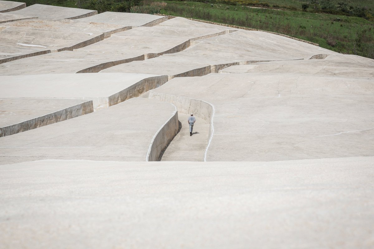 4/25: You might like to see a photo essay I made in Sicily about a massive concrete edifice, a series on people on their phones in Cuba, maybe a series about Bootscrapers of Dublin, or perhaps a look at a shiny memorial in London. I even manage to quote a  @neonneonband song.