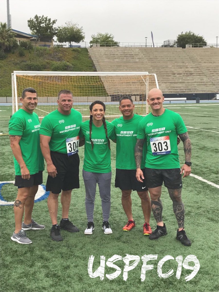 SAF_SBCSD's tweet photo. Take a look at these incredible #SBCSDrecruiters representing the San Bernardino County Sheriff’s Department in their highly visible green.😎They are gearing up for team toughest cop alive competition here in sunny San Diego! #SAFPROUD https://t.co/snJtaShxnb