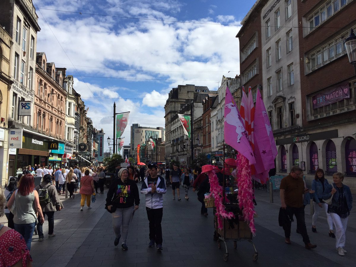 P!NK-ийн аялан тоглолтыг үзэх гэсэн хүмүүс их байна #cardiff