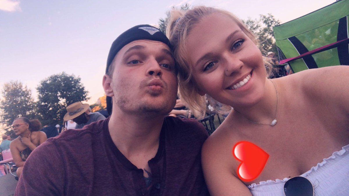 Chris Lane and Justin Moore w my fav person ❤️