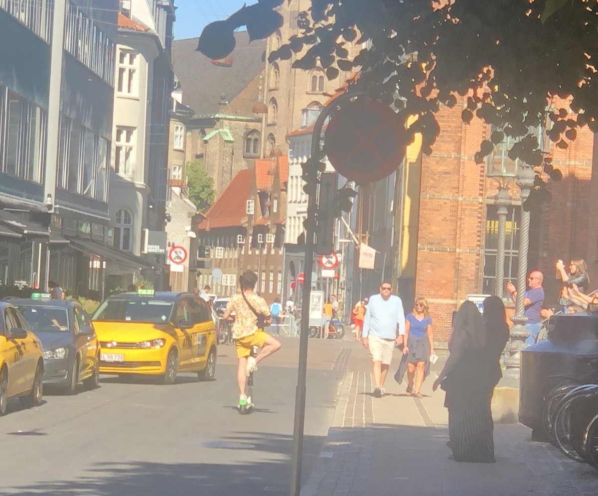 yulia_itin's tweet photo. Just a 51 years old child having fun in #Copenhagen @HowardDonald https://t.co/KHET0GPakM