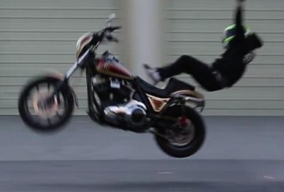 Bet you won't do it a second time, will ya? This dude better go have a drink and calm the hell down. bangshift.com/bangshiftapex/…