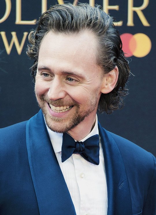 TomTheNextLevel's tweet photo. #MondaySpam #TomHiddleston Edits by https://t.co/7Hw6HUP7h5 https://t.co/w0OjhIR3iY