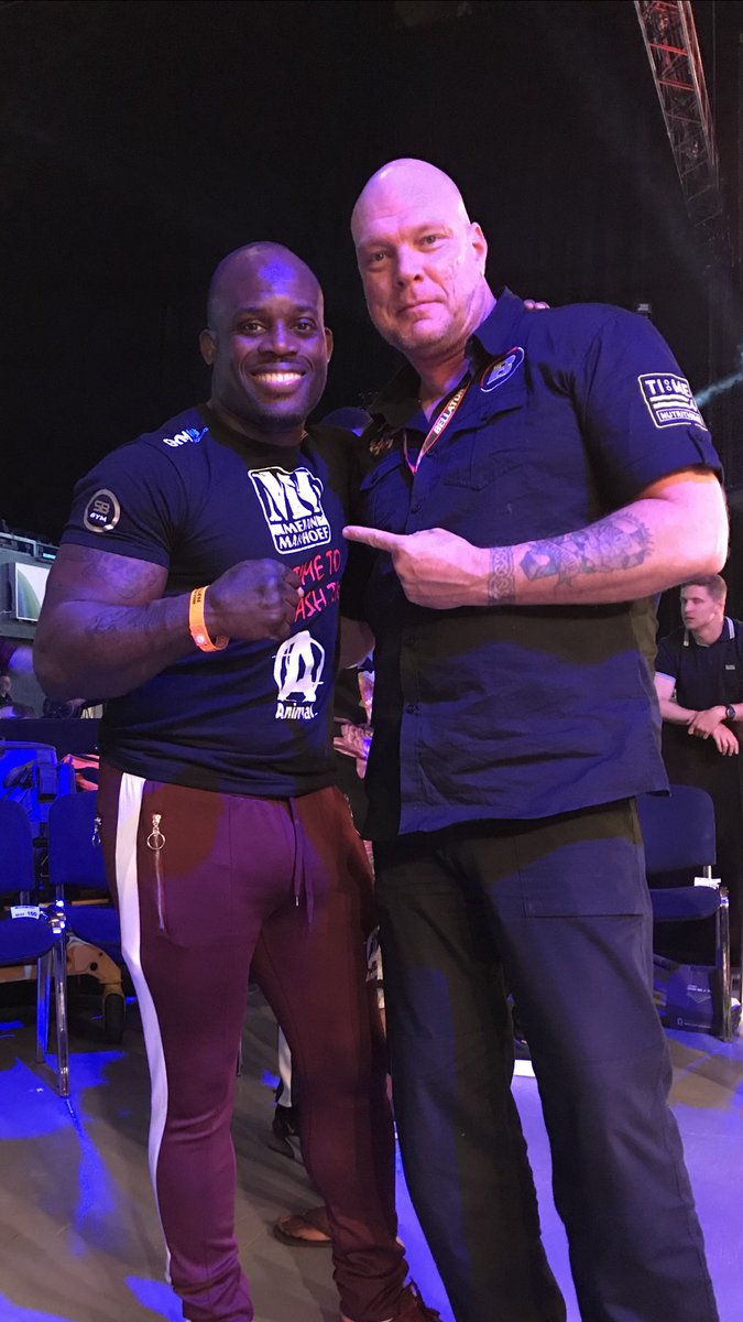 Super stoked to finally meet this legend @MelvinManhoef @Bellator_Europe on his 100th fight 👊🏻 #cutman