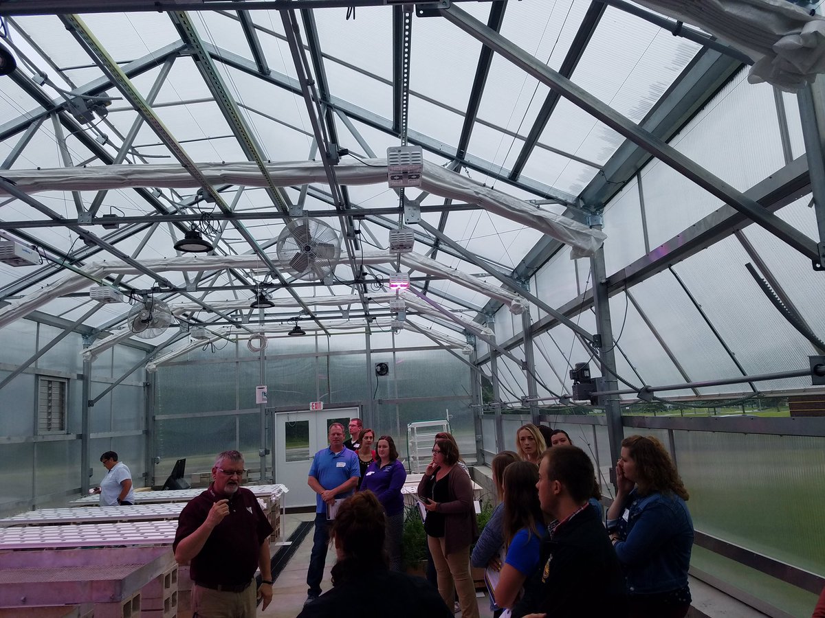 mishicotag's tweet image. Thanks @rkingHolmen and #WesternTech for opening your doors to #NewTeachers today with #WAAE