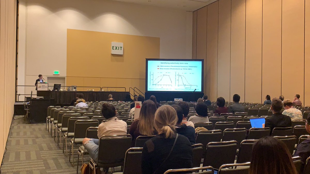 Lab member Hans Carlson presenting  the identification of selective pressures  on a microbial communities in a metal-contaminated aquifer #ASMicrobe @LBNLBioSci #Enigma_sfa