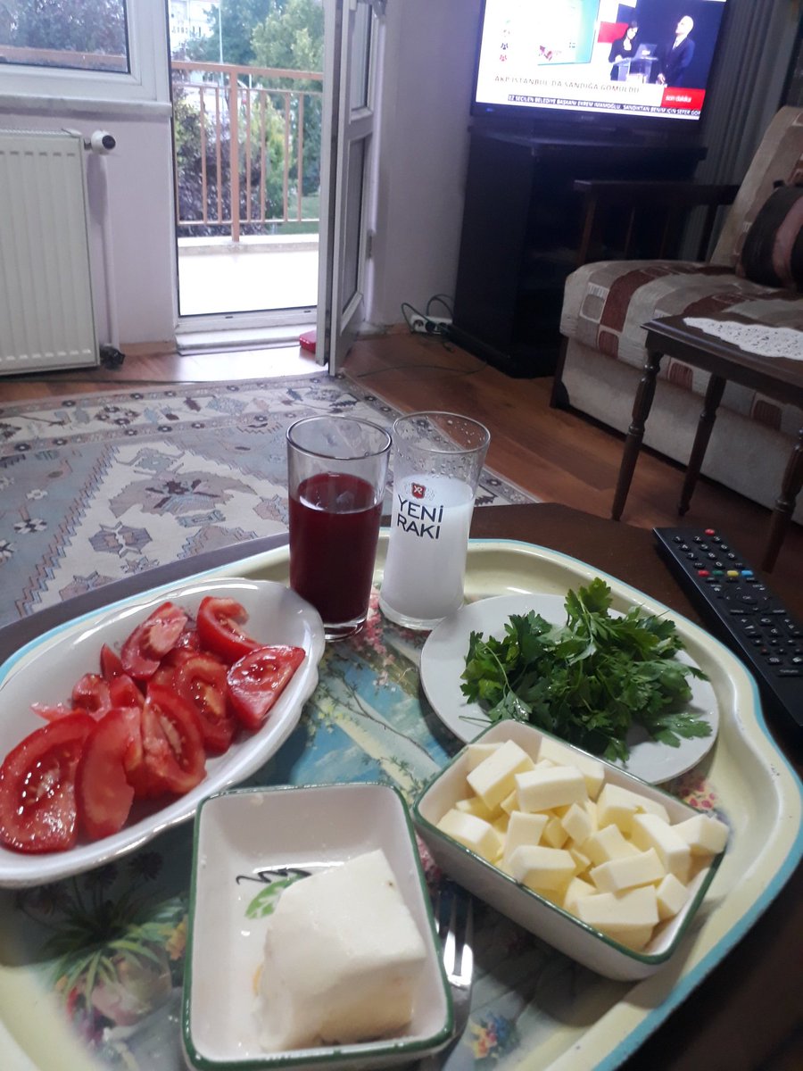 şerefine.......
iyi akşamlar 
demokrasi sevdalıları 
#BugünHerŞeyÇokGüzelOlacak #HerŞeyÇokGüzelOldu