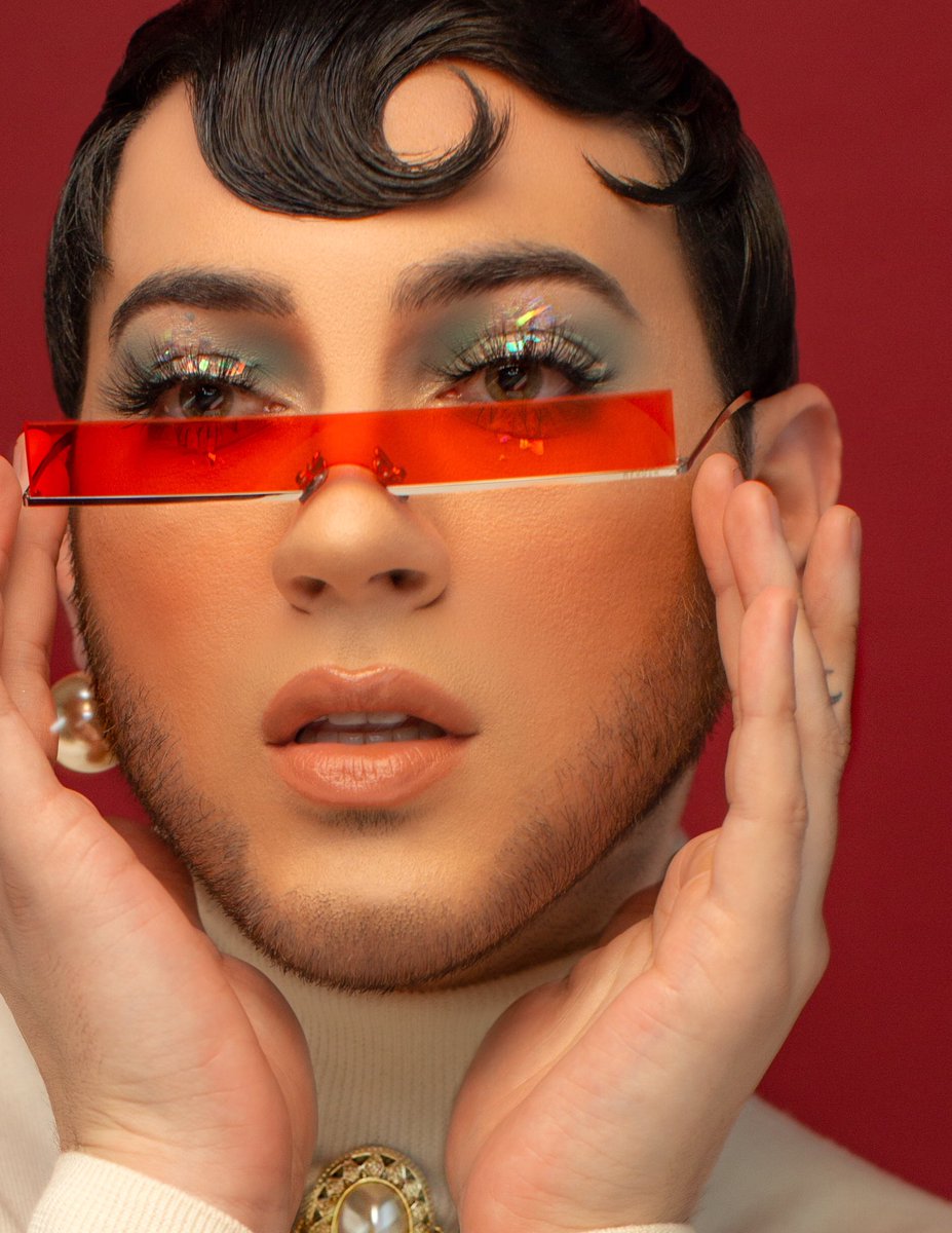 MannyMua733's tweet image. WE LOVE AN EDITORIAL MOMENT! Thank you @coolsdotcom for having me! I was living my fullllllll editorial glam fantasy! cools.com/manny-mua-inte…