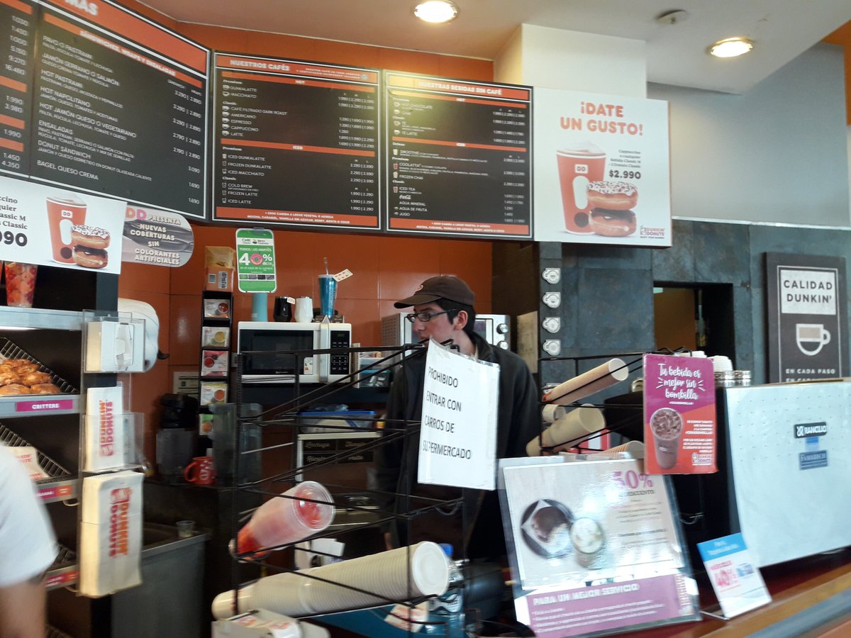 Alma_Morena_cl's tweet photo. Amigos de @DunkinDonutsCL estoy muy triste por el mal trato recibido en este local de la v región, ingrese a realizar una compra para el cumpleaños de mi hija y fui tan mal tratada que me tuve que ir sin comprar 😓 https://t.co/mq6LOZTSMx