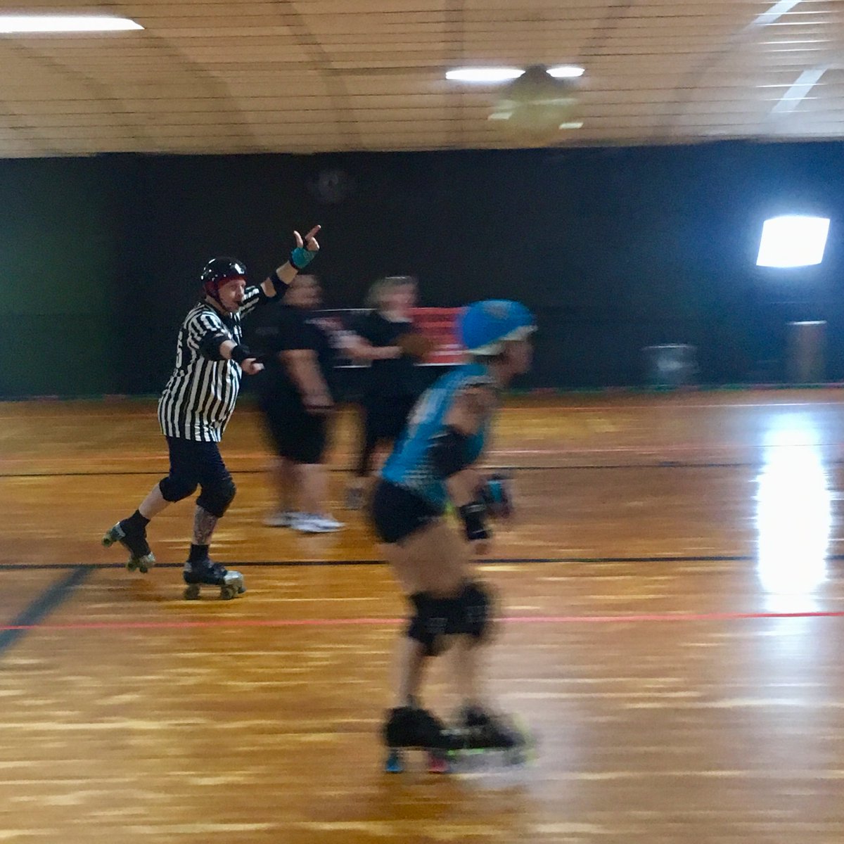 visitdalton's tweet photo. Dalton welcomes the girls of @vettecityrollerderby (the Queens from Bowling Green) who came down for a bout with our hometown heroines, @northgarollergirls! It was a great bout! Looking forward to seeing the rematch in September when North Georgia Roller Girls go to Kentucky! https://t.co/IqMQQm5vQ7